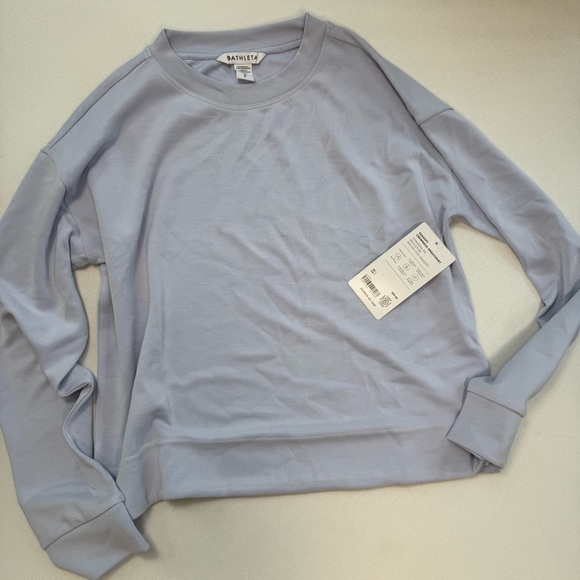 NWT Athleta Seasoft Crewneck Sweatshirt - Gossamer Blue - Picture 2 of 5